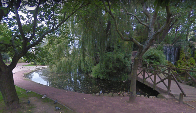 Le corps a été découvert dans ce bassin ce dimanche matin peu avant 11h30 (Illustration)