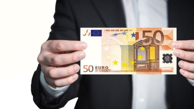 Appel à la vigilance dans l’Eure : des faux billets de 50€ écoulés dans des commerces d’Évreux