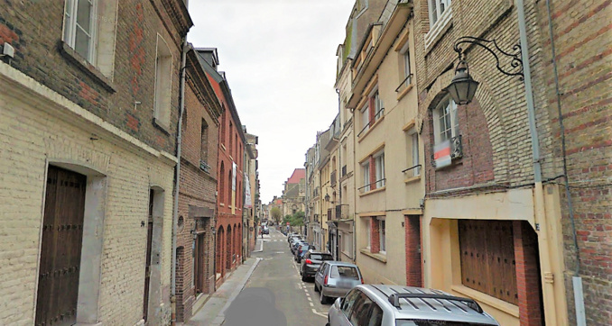 Le père de famille s'est pendu dans les parties communes au 4ème et dernier étage d'un immeuble de la rue Saint-Rémy - Illustration © Google Maps