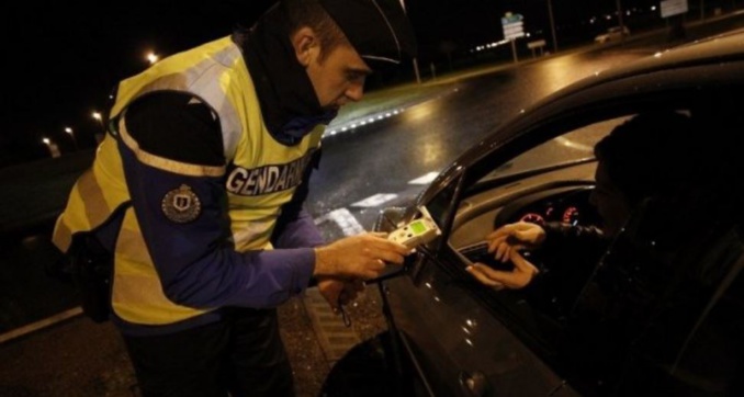 L'automobiliste a refusé de souffler dans l'éthylotest et de présenter ses papiers - Illustration © Gendarmerie