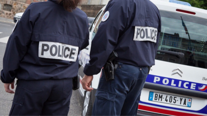 Yvelines : âgés de 12, 13 et 14 ans, ils jettent des pierres sur les policiers aux Mureaux 