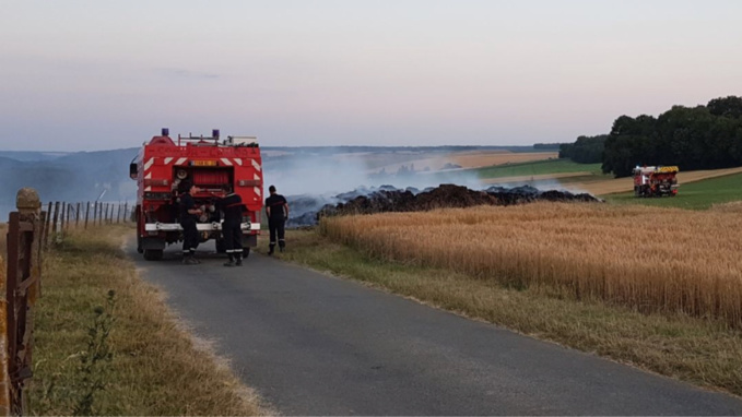 Le feu s’est déclaré à un engin agricole avant de se propager à la parcelle - Illustration @ Infonormandie