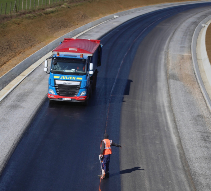 Les poids-lourds ne passeront plus par le centre-ville - Photo © CD27 Les poids-lourds ne passeront plus par le centre-ville - Photo © CD27