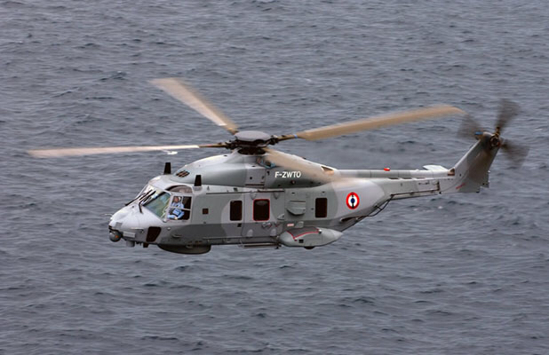 La victime a été évacuée à bord de l’hélicoptère de la Marine nationale vers un hôpital de Cherbourg - illustration @ Marine nationale