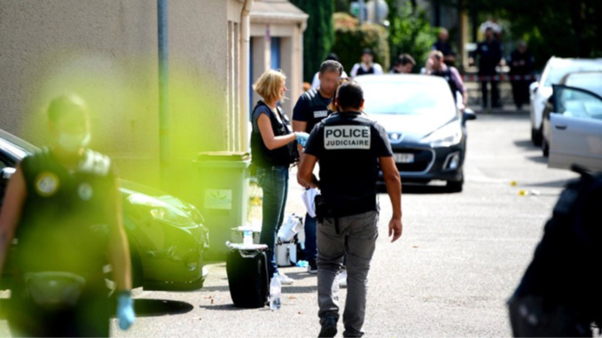 L'enquête est confiée à la Direction régionale de police judiciaire de Versailles - Photo © DDSP78/Twitter L'enquête est confiée à la Direction régionale de police judiciaire de Versailles - Photo © DDSP78/Twitter