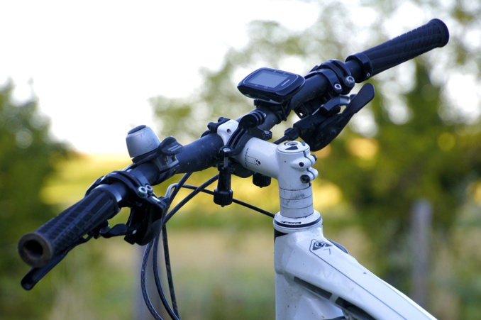 Le VTT et le vélo pliable ont été restitués à leurs légitimes propriétaires après l'arrestation des voleurs - Illustration © Pixabay
