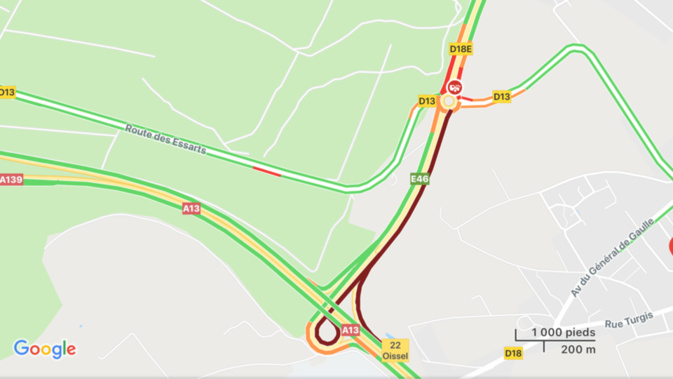 Un semi-remorque couché sur les voies au rond-point des Colonnes entre l’A13 et Rouen Un semi-remorque couché sur les voies au rond-point des Colonnes entre l’A13 et Rouen