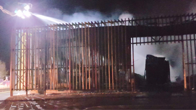 Eure : un incendie embrase le centre de loisirs de Vexin-sur-Epte, aucune victime n'est à déplorer mais les dégâts sont importants Eure : un incendie embrase le centre de loisirs de Vexin-sur-Epte, aucune victime n'est à déplorer mais les dégâts sont importants