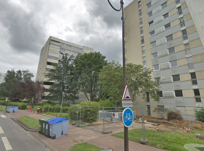 La quadragénaire est tombée du 10e étage - Illustration © Google Maps