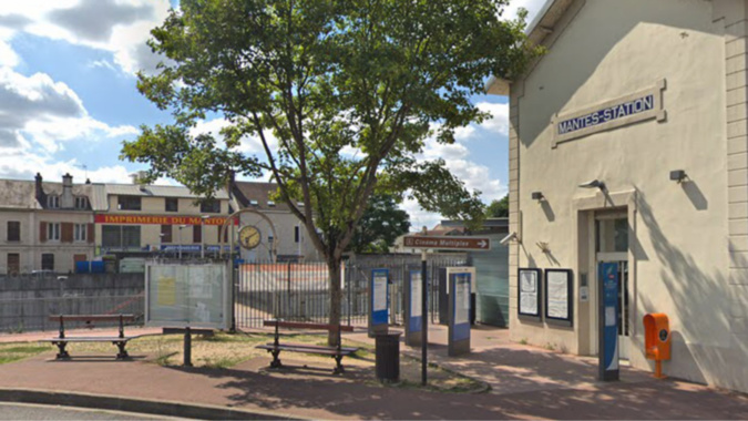 L’inconnu a affirmé avoir trouvé le sac dans l’enceinte de la gare de Mantes-Station L’inconnu a affirmé avoir trouvé le sac dans l’enceinte de la gare de Mantes-Station