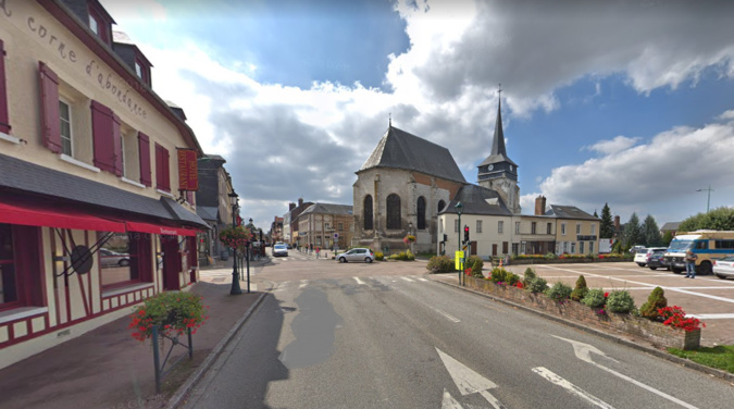 Grand Bourgtheroulde (3 700 habitants) dans l'Eure a été choisi pour le lancement le grand débat national - Illustration