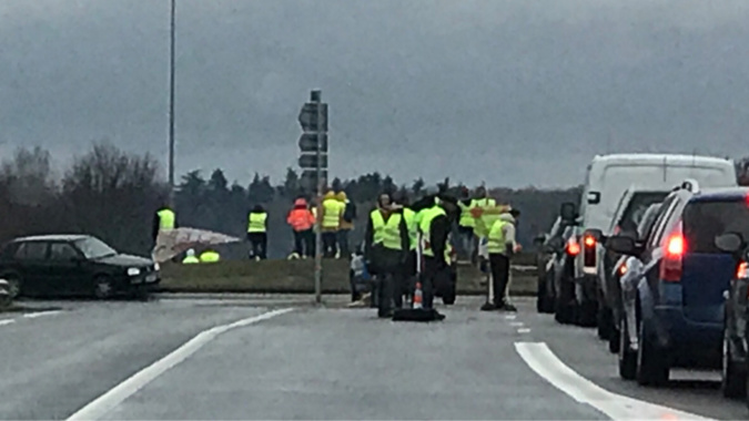 La cabane des Gilets jaunes entre Pacy-sur-Eure et Vernon détruite par un mystérieux incendie 