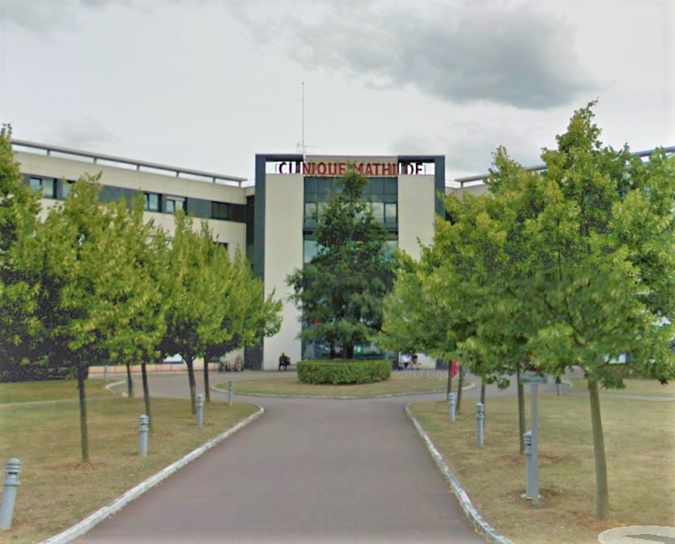 Le bandeau métallique menaçait de tomber à la clinique Mathilde à Rouen Le bandeau métallique menaçait de tomber à la clinique Mathilde à Rouen