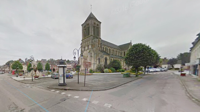 Un lycéen se fait rouler sur le pied par un bus scolaire à Saint-Saëns : il est blessé grièvement Un lycéen se fait rouler sur le pied par un bus scolaire à Saint-Saëns : il est blessé grièvement