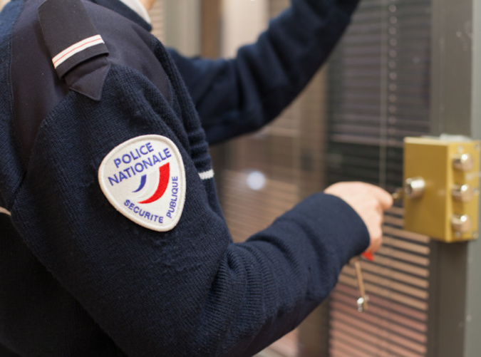 L'adolescent a été placé en garde à vue pour violences volontaires aggravées - illustration L'adolescent a été placé en garde à vue pour violences volontaires aggravées - illustration