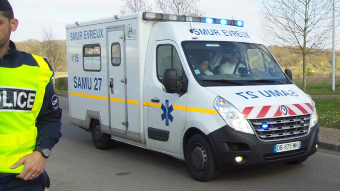 Près d'Evreux, le 44 tonnes percute un véhicule de la Dirno : le chauffeur du camion grièvement blessé