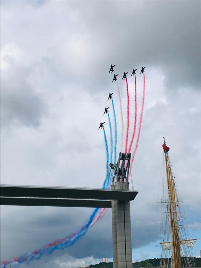 La Patrouille de France se donne en spectacle dans le ciel de Rouen en clôture de l’Armada 2019
