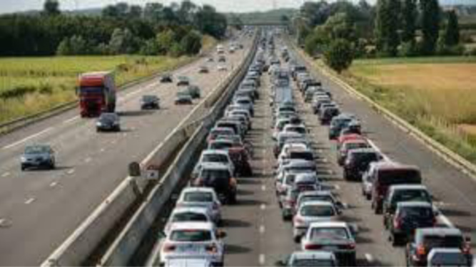 8 km de bouchon sont signalés vers 16 heures - illustration @ Infonormandie 8 km de bouchon sont signalés vers 16 heures - illustration @ Infonormandie