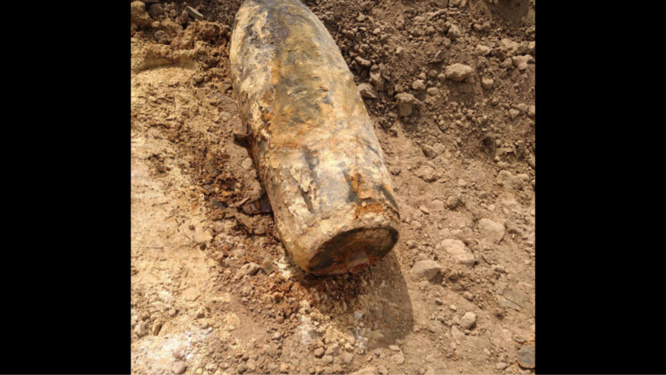 L’engin explosif a été découvert dans l’enceinte de la gare - Photo @ Préfecture78/Twitter L’engin explosif a été découvert dans l’enceinte de la gare - Photo @ Préfecture78/Twitter