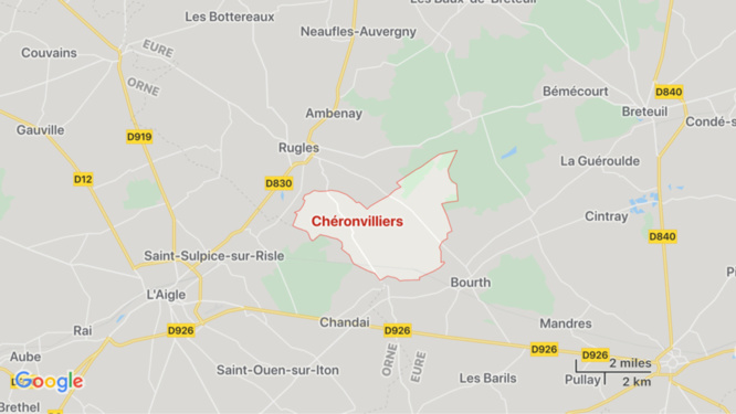 Eure : le feu de chaumes menace la voie SNCF et une ligne à haute tension près de Rugles Eure : le feu de chaumes menace la voie SNCF et une ligne à haute tension près de Rugles