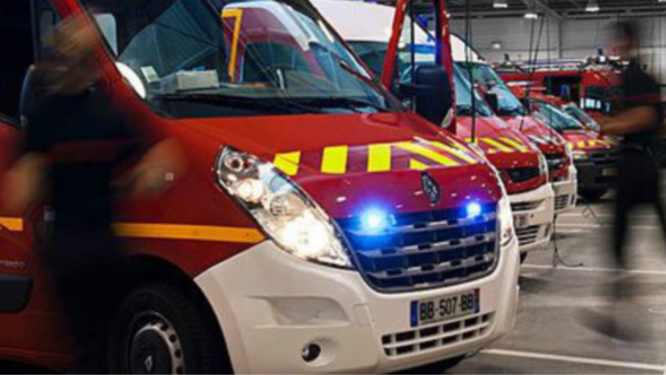 Les sapeurs-pompiers ont découvert le corps dans la caravane calcinée - illustration