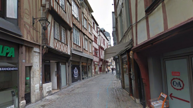 Rue de la Vicomté, dans le centre-ville de Rouen - illustration @ Google Maps
