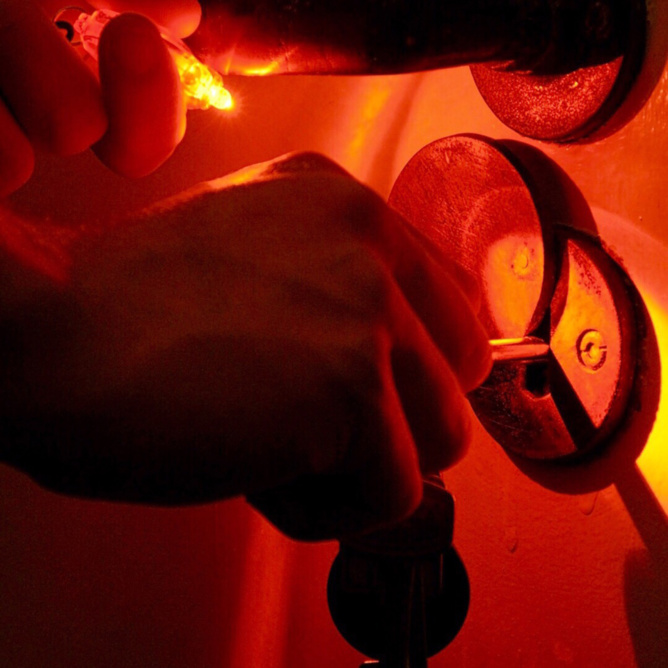 Le ou les voleurs sont entrés par effraction - Illustration @ Pixabay Le ou les voleurs sont entrés par effraction - Illustration @ Pixabay