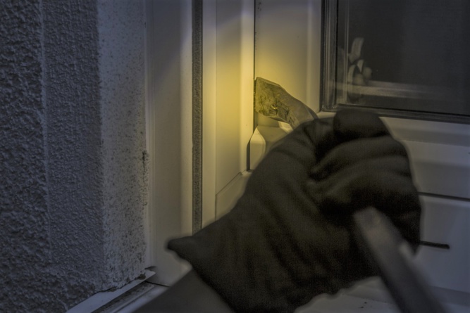 Les cambrioleurs opéraient le plus souvent de nuit - Illustration © Pixabay Les cambrioleurs opéraient le plus souvent de nuit - Illustration © Pixabay