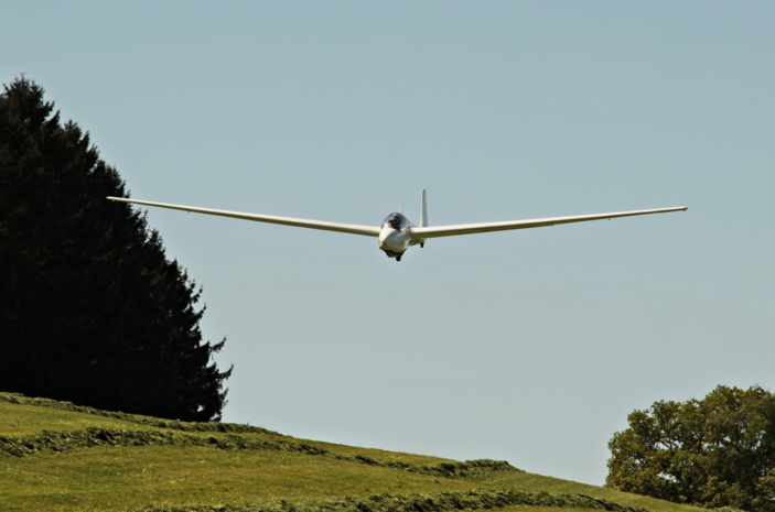 Le planeur a fait une chute de 80 m avant de s'écraser en bout de piste - Illustration © Pixabay Le planeur a fait une chute de 80 m avant de s'écraser en bout de piste - Illustration © Pixabay