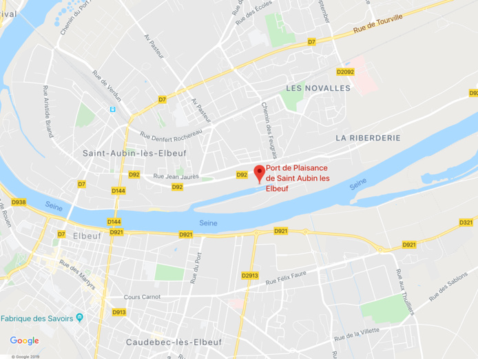 Une embarcation menace de couler dans le port de plaisance de Saint-Aubin-lès-Elbeuf 