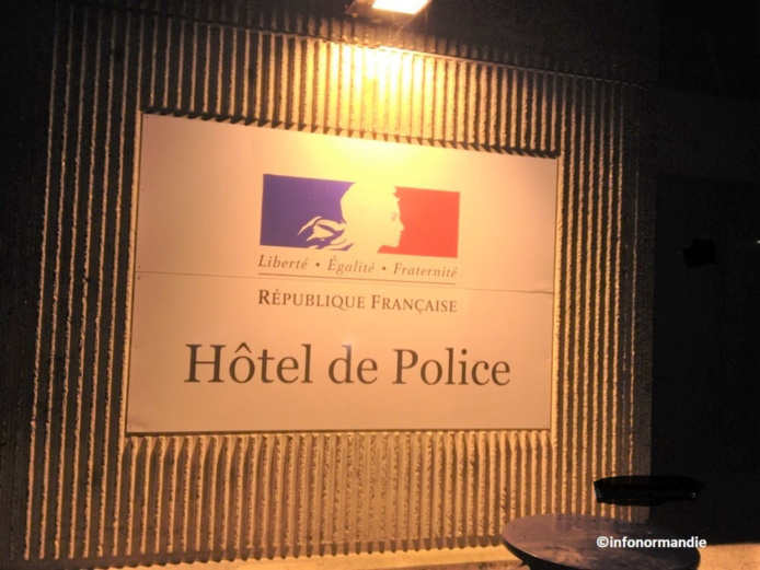 Le mis en cause a été conduit à l'hôtel de police où il a passé la nuit en garde à vue - illustration © infoNormandie