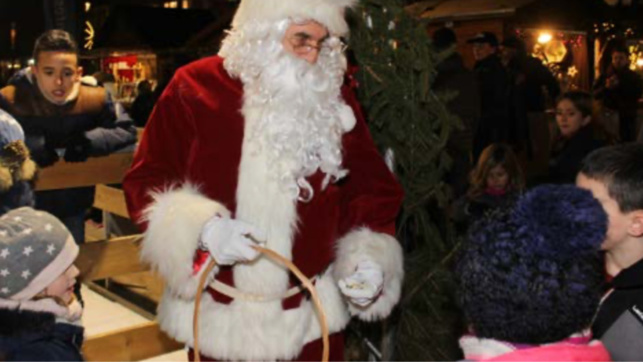 Marché de Noël et patinoire éphémère à Mantes-la-Jolie (Yvelines) : du 13 au 24 décembre Marché de Noël et patinoire éphémère à Mantes-la-Jolie (Yvelines) : du 13 au 24 décembre
