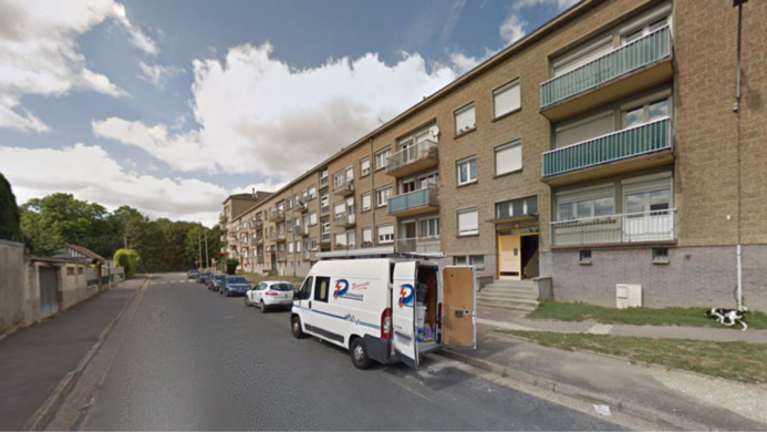 Elbeuf : un homme chute du troisième étage, il est hospitalisé dans un état critique Elbeuf : un homme chute du troisième étage, il est hospitalisé dans un état critique