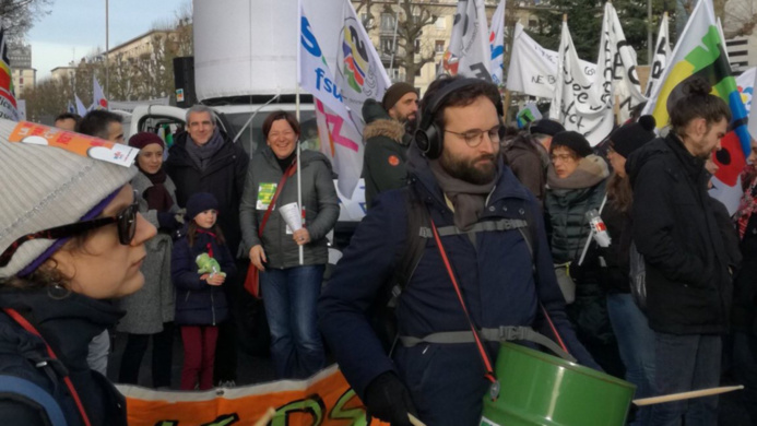 Comme lors de la journée du 5 décembre, les enseignants seront encore très nombreux dans les rues de Rouen pour s'opposer à la réforme des retraites - Illustration © SNUipp-FSU 76/ Twitter
