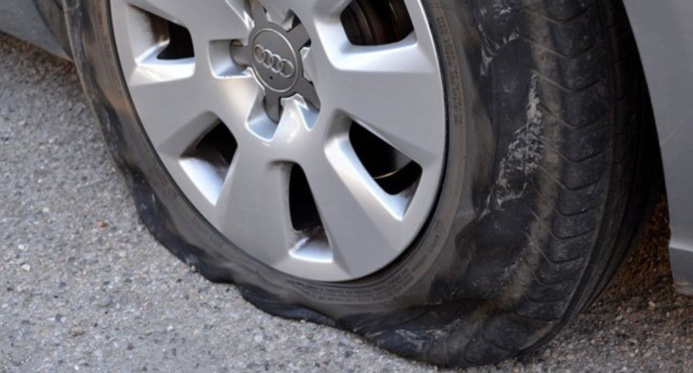 Les pneus de 15 véhicules lacérés à Versailles (Yvelines) : réveillon en garde à vue pour le vandale