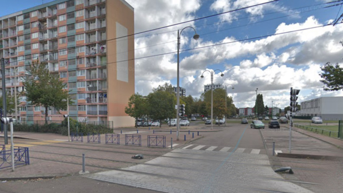 Scènes d’émeutes à Saint-Etienne-du-Rouvray : les policiers font usage de lacrymogène et de balles de défense 