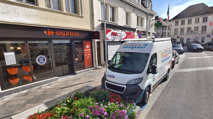 Le supermarché de proximité est situé en centre-ville - Illustration Le supermarché de proximité est situé en centre-ville - Illustration