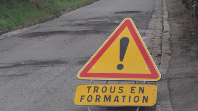 Trou géant dans le pays de Caux : périmètre de sécurité, maisons évacuées et route fermée 