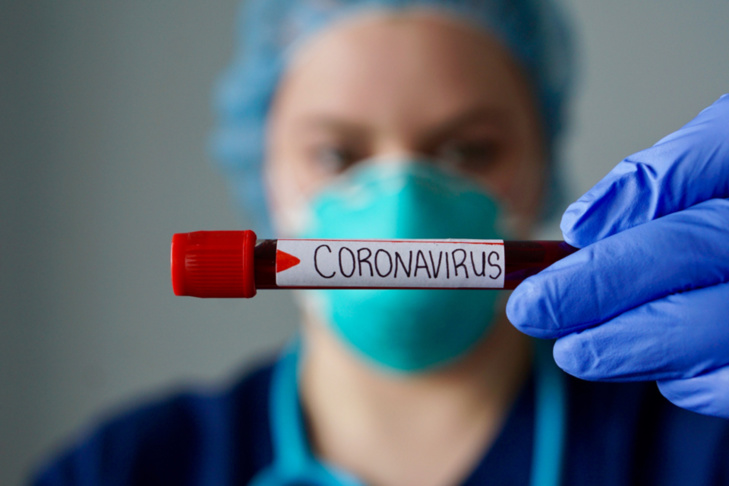 L'enseignante a été diagnostiquée positive au coronavirus - Illustration © iStockphoto