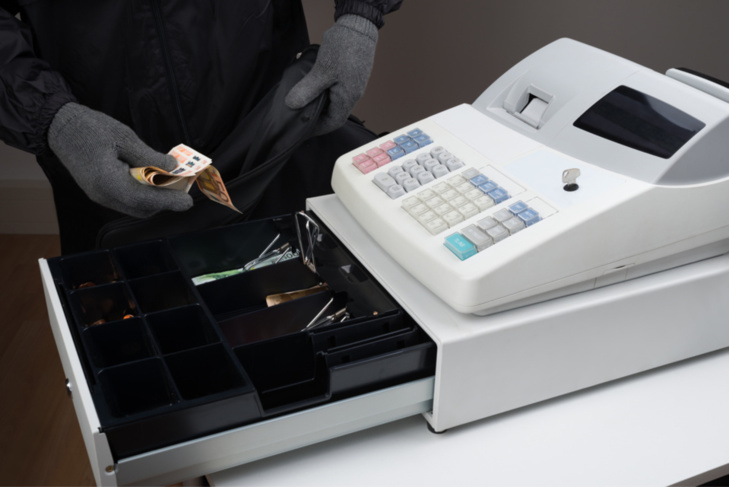 Les cambrioleurs ont fait main basse sur le fond de caisse - Illustration @ iStockphoto Les cambrioleurs ont fait main basse sur le fond de caisse - Illustration @ iStockphoto