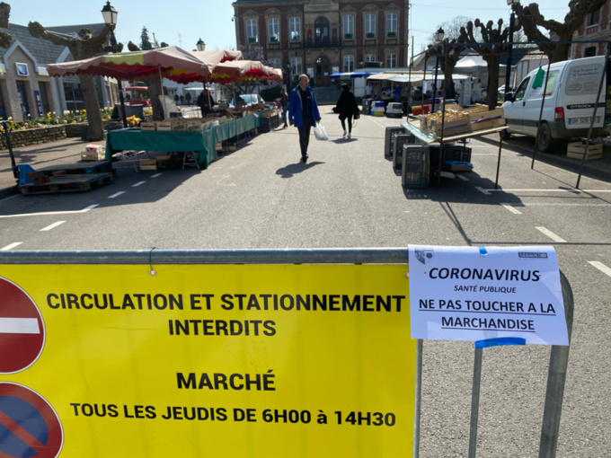 Le marché de Pacy-sur-Eure - Photo © infoNormandie Le marché de Pacy-sur-Eure - Photo © infoNormandie