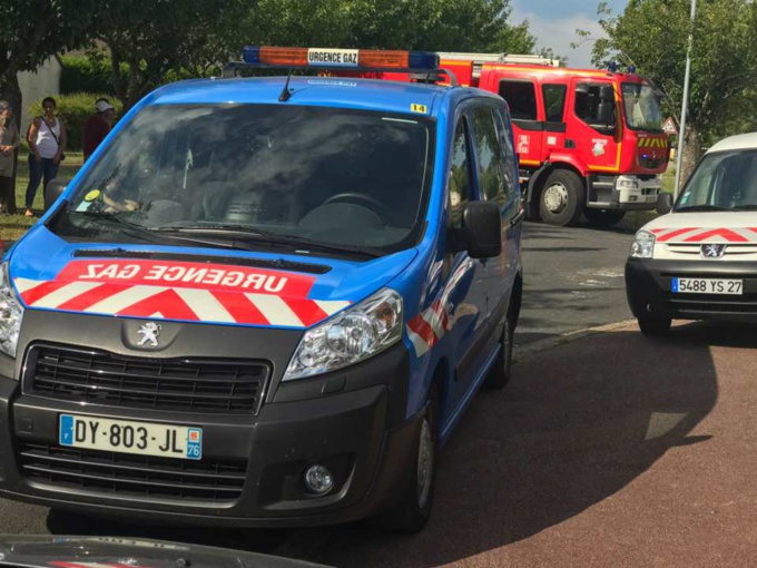 Les sapeurs-pompiers ont établi un périmètre de sécurité de 150 m - illustration © infoNormandie Les sapeurs-pompiers ont établi un périmètre de sécurité de 150 m - illustration © infoNormandie