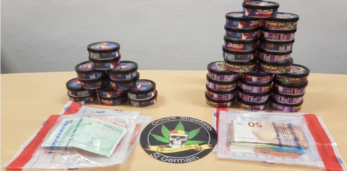 Les stupéfiants étaient conditionnés dans des boîtes rondes - Illustration @ DDSP78 Les stupéfiants étaient conditionnés dans des boîtes rondes - Illustration @ DDSP78