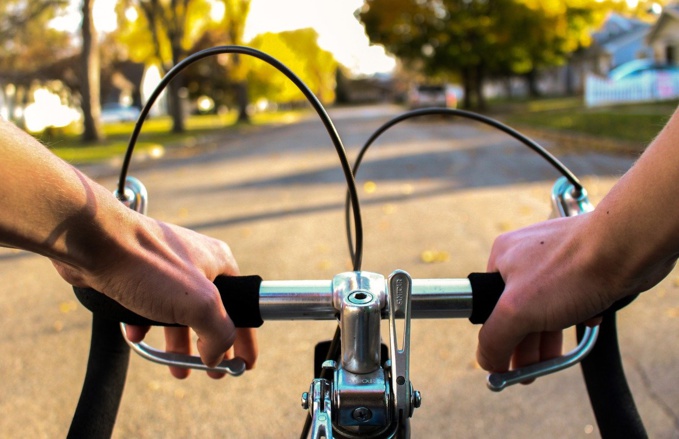 Le sexagénaire était à vélo sur la voie verte quand il aurait  été victime d'un malaise - Illustration © Pixabay