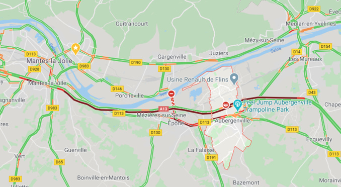 Un poids lourd couché sur l'A13 à Aubergenville : circulation difficile entre Mantes et Poissy (Yvelines) Un poids lourd couché sur l'A13 à Aubergenville : circulation difficile entre Mantes et Poissy (Yvelines)