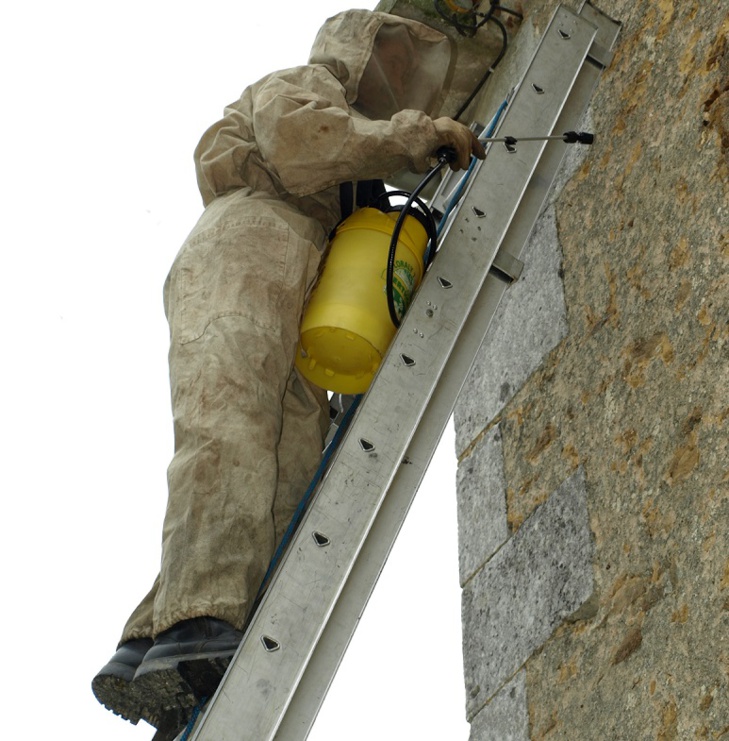 L'ouvrier a fait une chute de cinq mètres - Illustration © Pixabay L'ouvrier a fait une chute de cinq mètres - Illustration © Pixabay