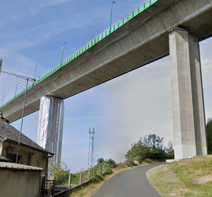 Le quadragénaire s’est jeté dans le vide du pont de Brotonne - illustration @ Google Maps