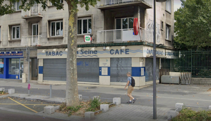 Rouen : armé et masqué, le braqueur solitaire dérobe la recette du bar-tabac de la Seine Rouen : armé et masqué, le braqueur solitaire dérobe la recette du bar-tabac de la Seine