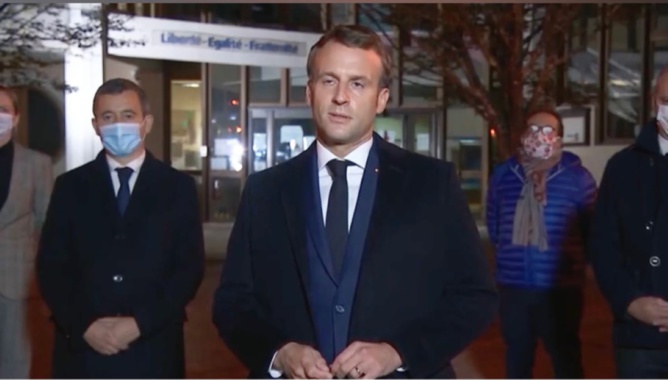 Emmanuel Macron est venu sur les lieux du drame, à Conflans-Sainte-Honorine. Il était accompagné des ministres de l'Intérieur et de l'Education nationale - capture d’écran