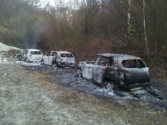 Ces voitures retrouvées calcinées dans une clairière à Préaux ont servi à la préparation du braquage